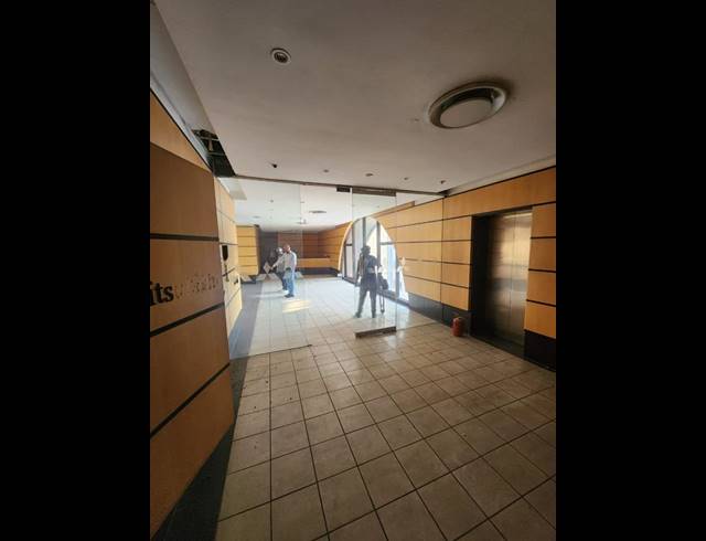 OFFICE FOR SALE IN SANDTON CENTRAL